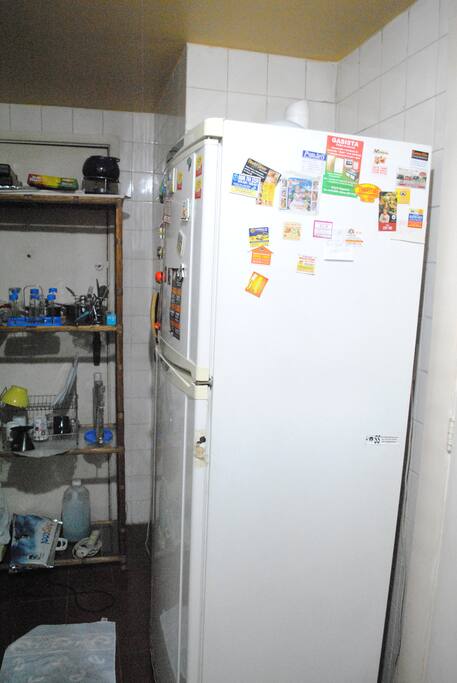 Cozinha. Área comum as moradoras
