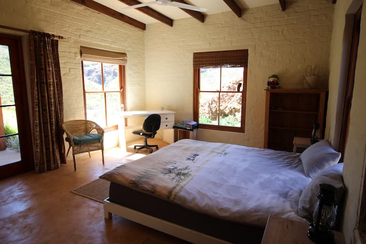Eagle room with ensuite bathroom in the main house