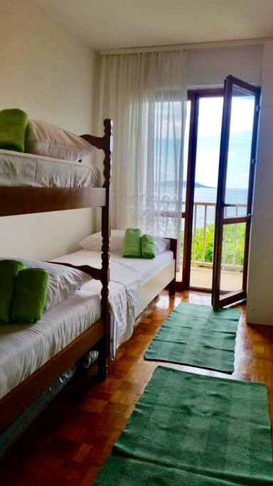 2 nd bedroom with see view balcony