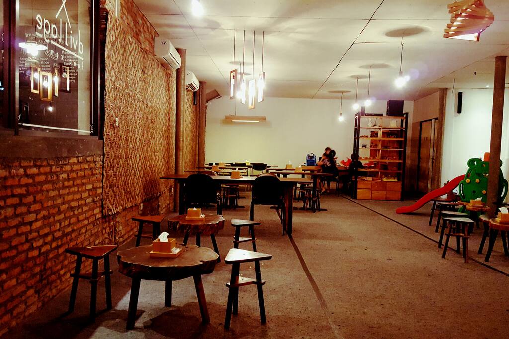 Indoor dining room