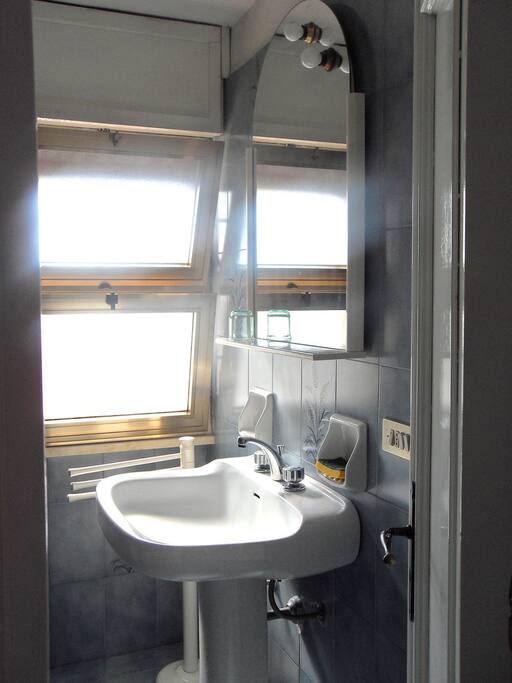 Bagno con doccia