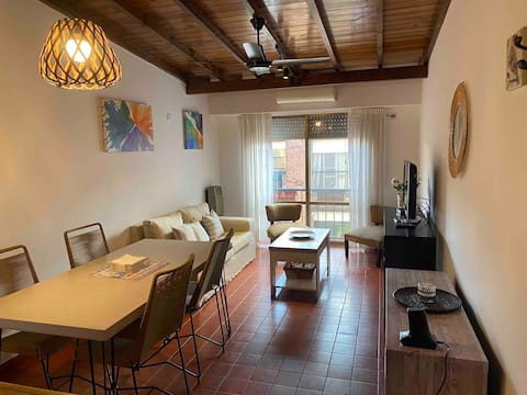 Top Airbnb: 2-room apartment, quiet in San Isidro. in San Isidro