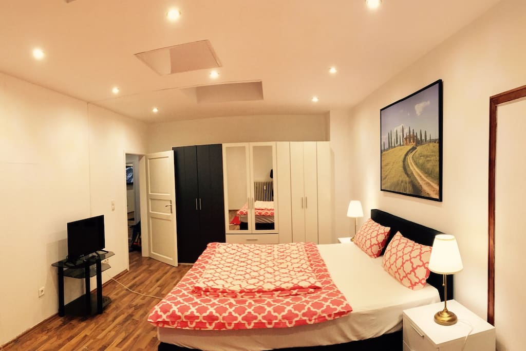 Schlafzimmer (1)