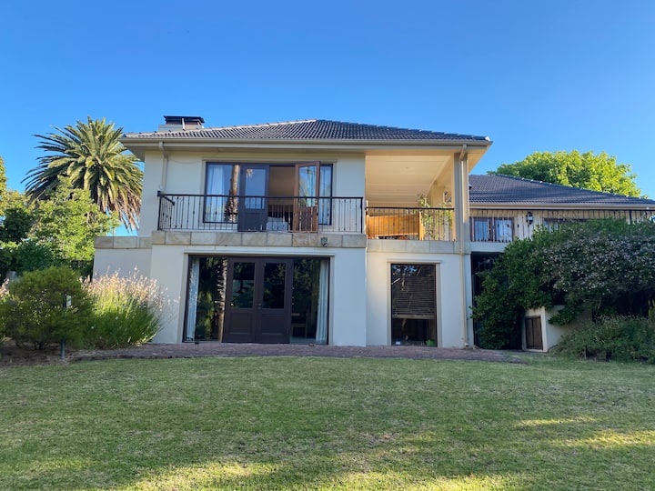 Spacious home in Tokai Houses for Rent in Cape Town, Western Cape