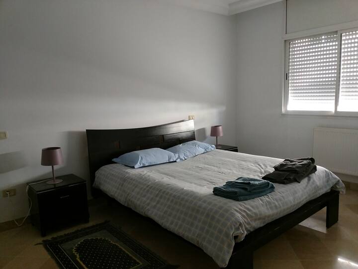 Hlavná spálňa s nezávislou šatňou