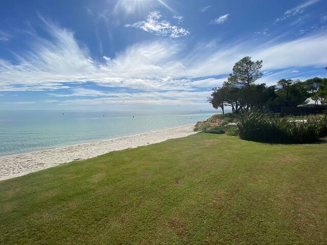 Sea’esta Sands- Absolute Beachfront Family Retreat gallery image 5