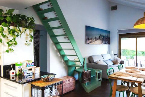 Forest retreat and swimming pool next to Barcelona