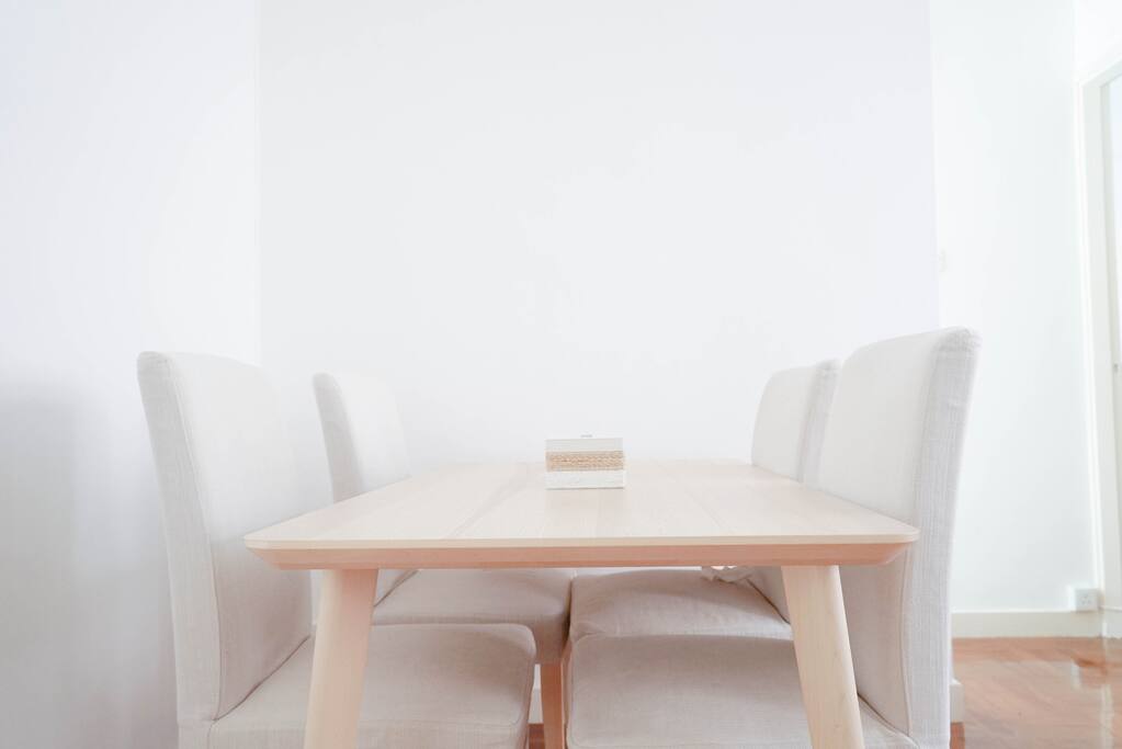 Bright and convenient 2 bedrooms apartment at the heart of Hong Kong - Central