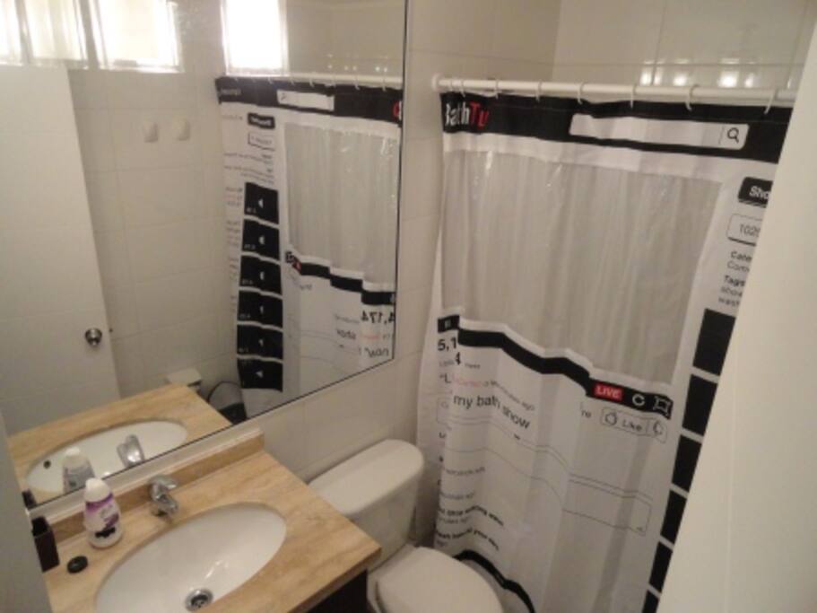 BAÑO Y DUCHA CON AGUA CALIENTE