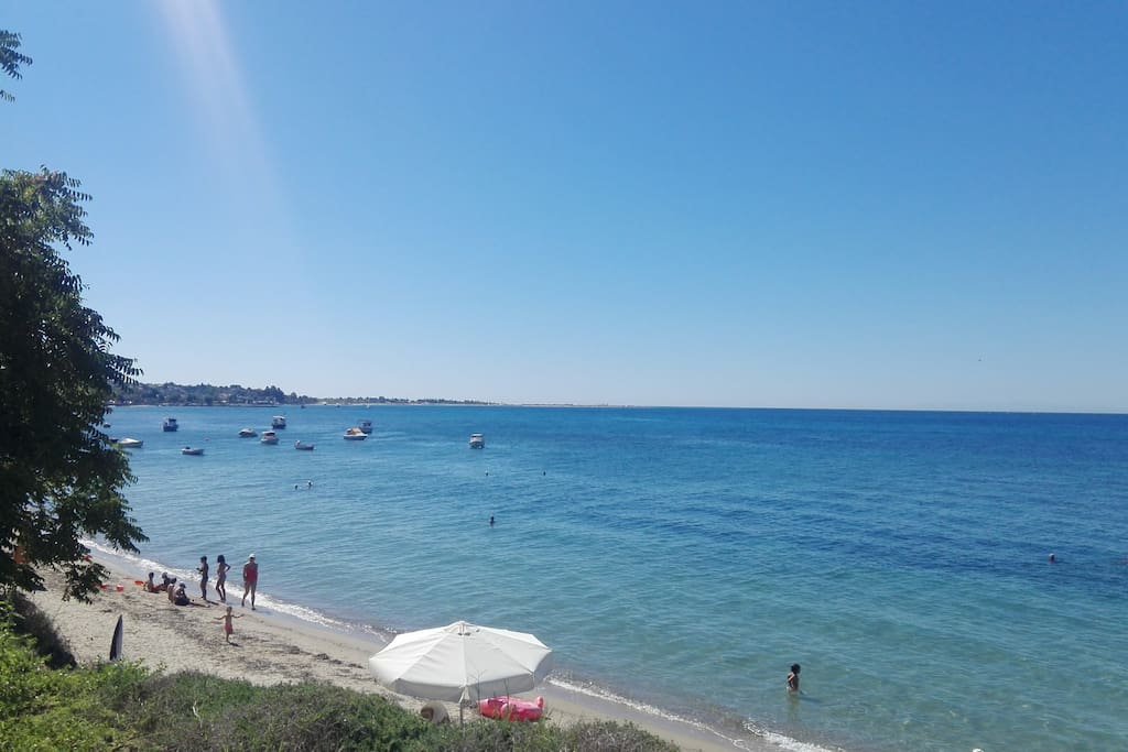 Sandy beach in 150mts walking distance from flat