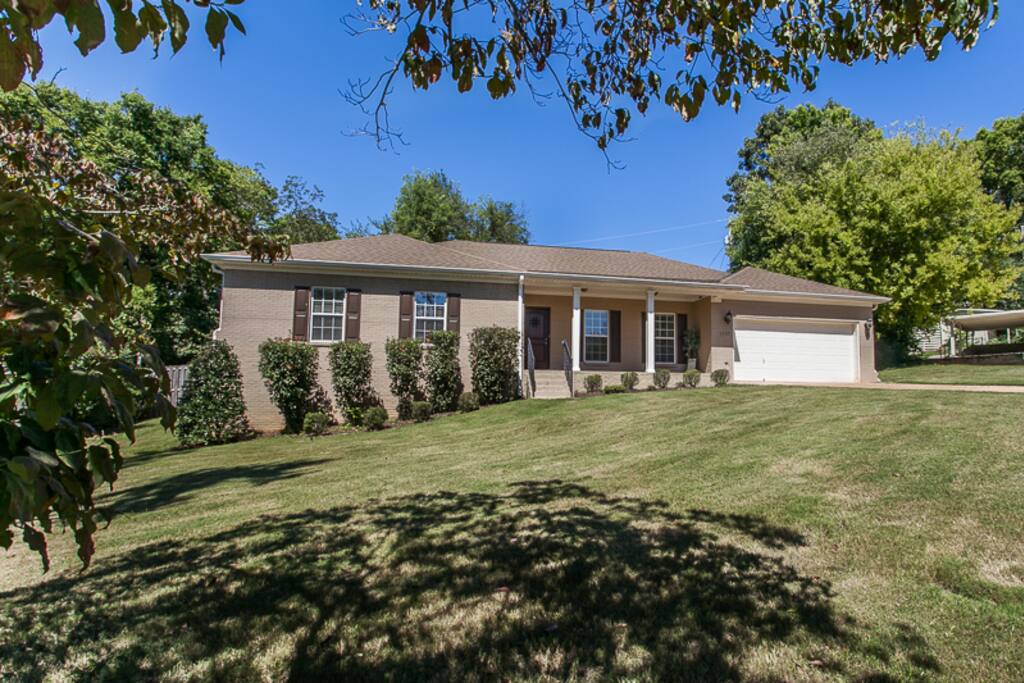 Front and back yards are fully mature and ready for any outdoor activity.