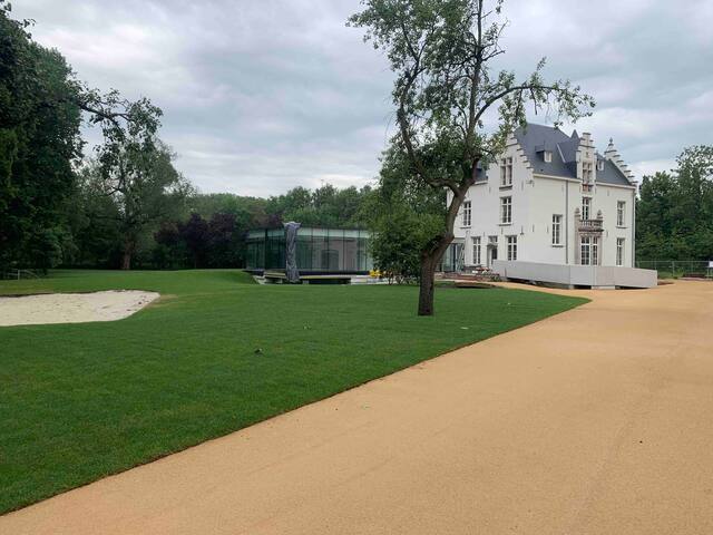 Kasteel Boterlaerhof vlakbij Antwerpen gallery image 3