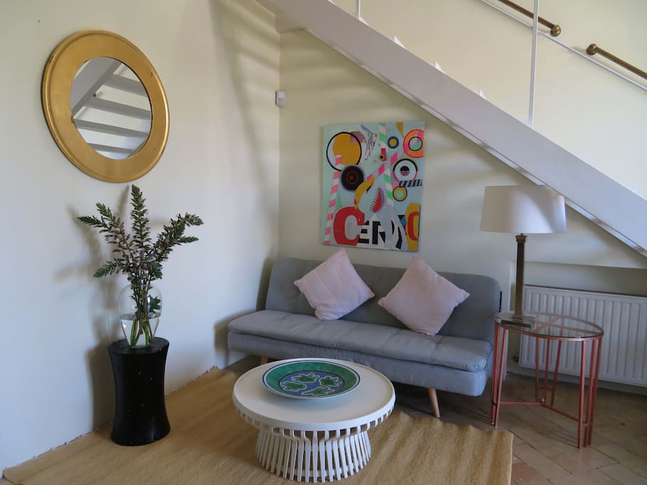 Room lounge area