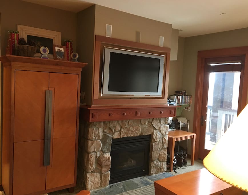 Living Room- TV and Fireplace