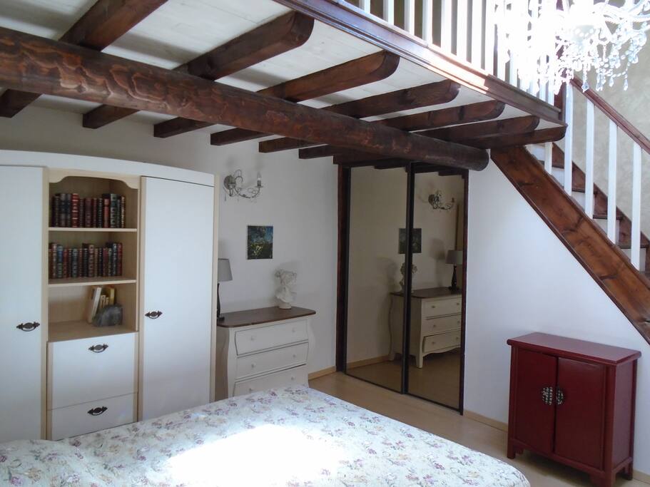 chambre 1 côté escalier