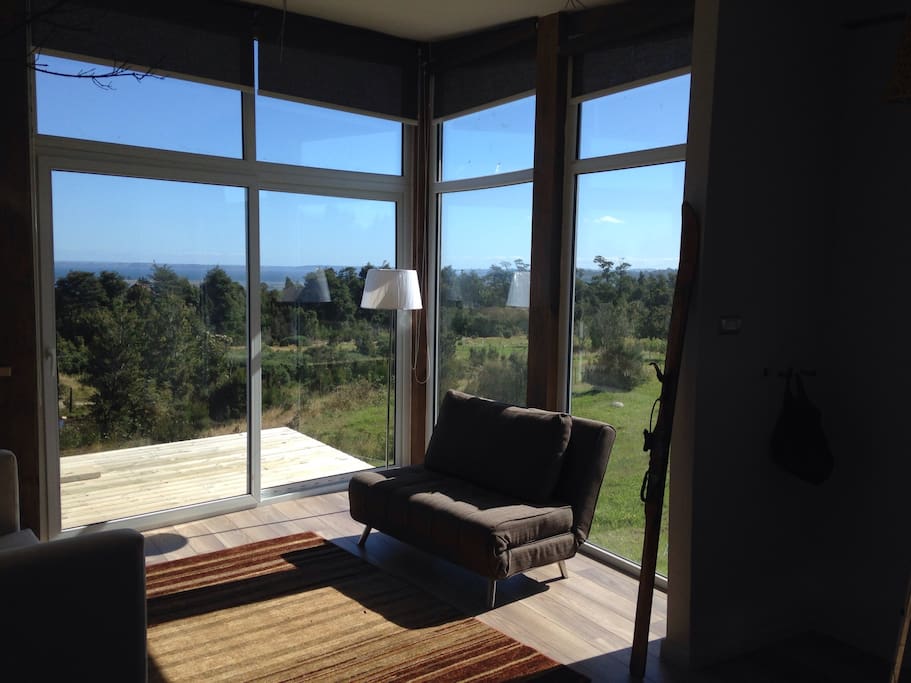 Un grato y cómoda cabaña con una hermosa vista al mar