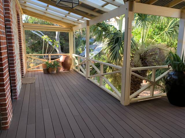 Historic Perth Riverside house. Pool, beach, cafes gallery image 5