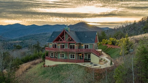 Amazing Mountain View’s From Every Room!