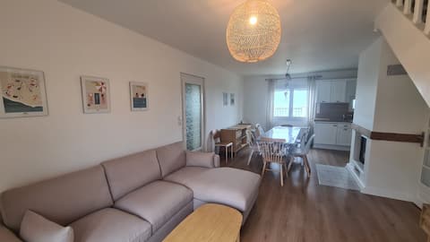 Popular Airbnb listing: Fully-equipped beachfront house in Ouistreham in Ouistreham