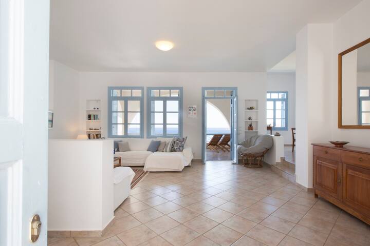 Superior seafront retreat with private pool gallery image 5