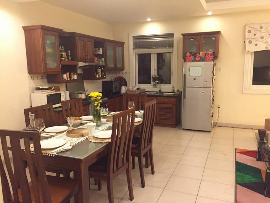 Kitchen (with all appliances) and dining area