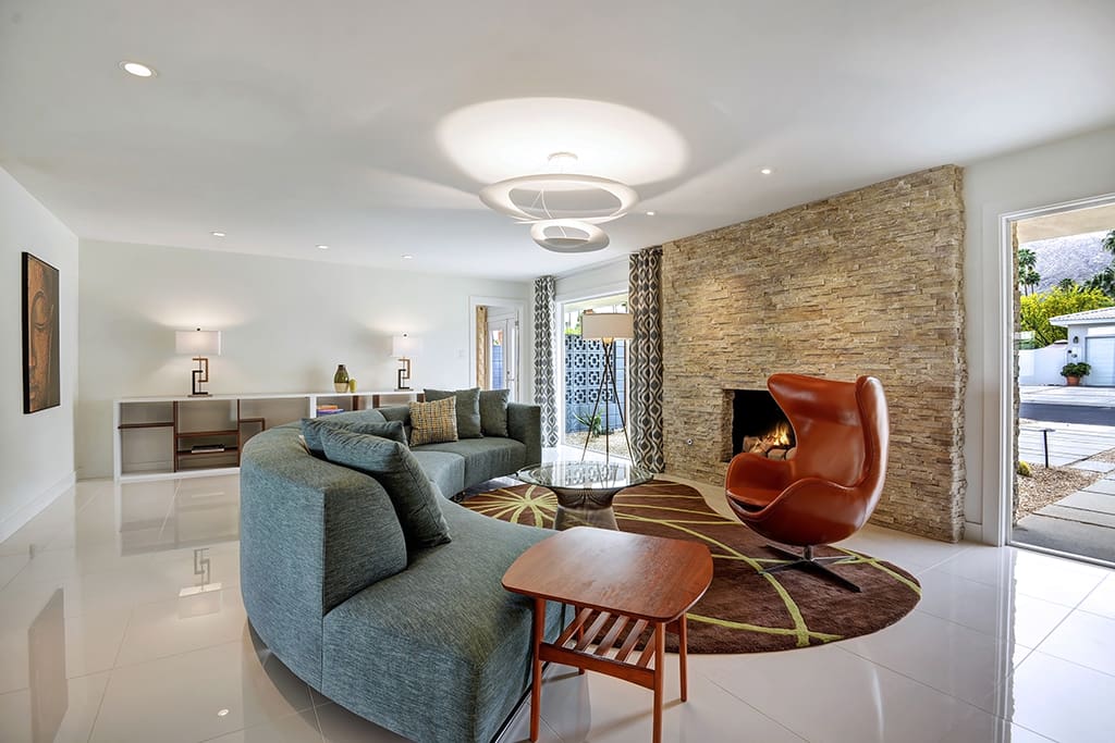 LIVING ROOM RS