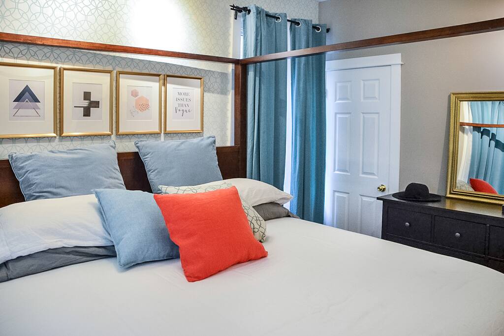 Four Post King Bed
