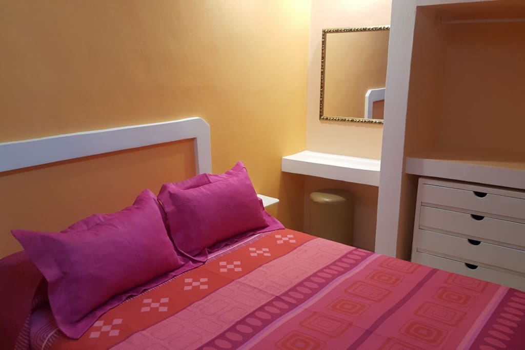 Hostal Happy Hab