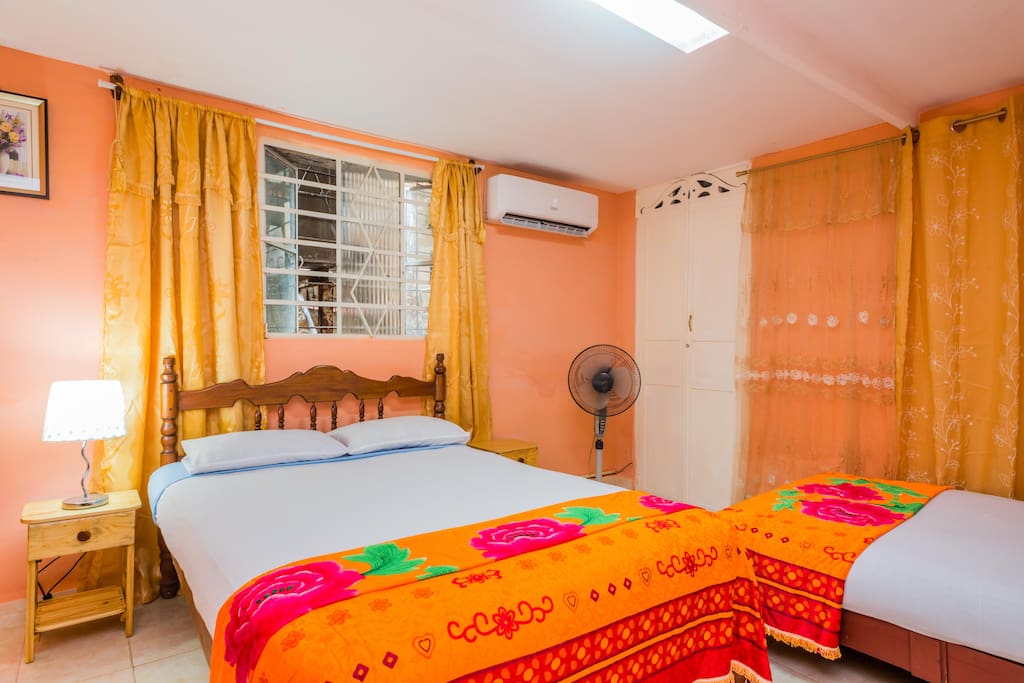 Several amenities in room. Split air conditioning, very quiet and modern.