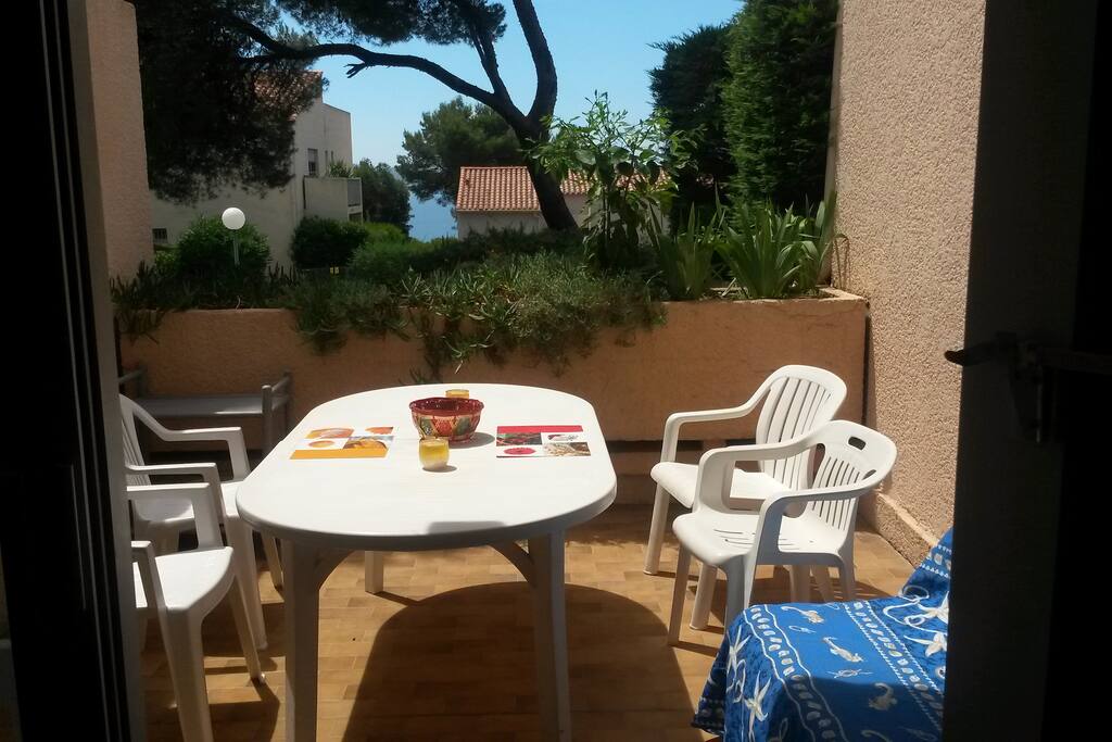 Terrasse de 14 M2 sans vis à vis