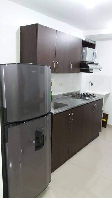 nevera y cocina dotada