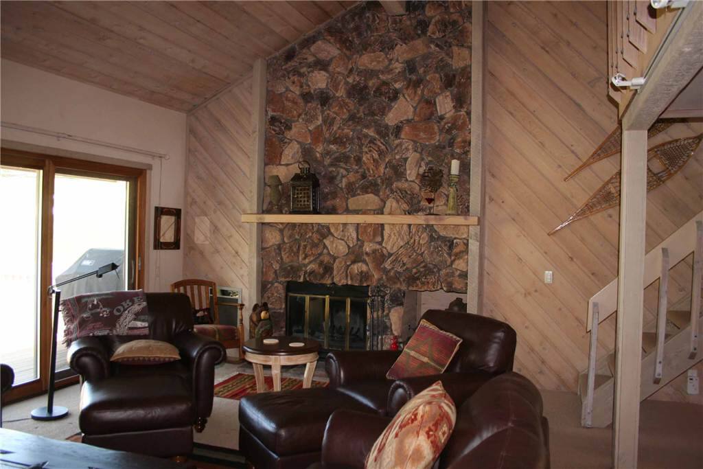Couch, Furniture, Chair, Indoors, Room