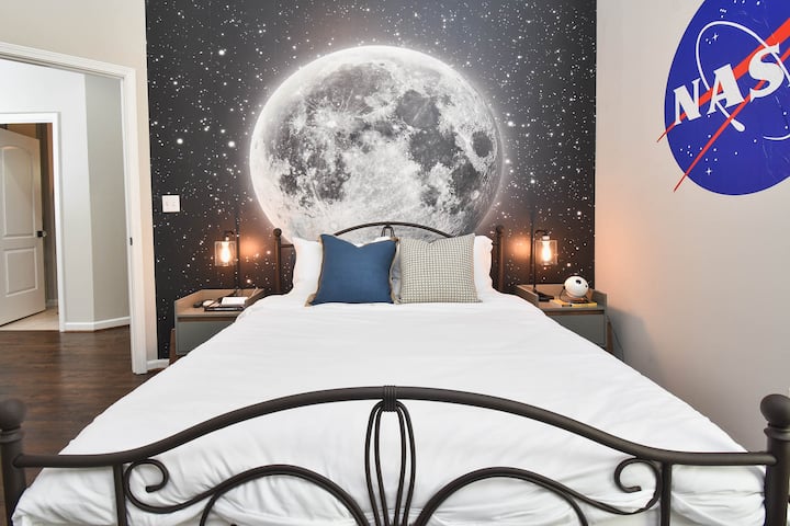Galaxy Room! So cool! 