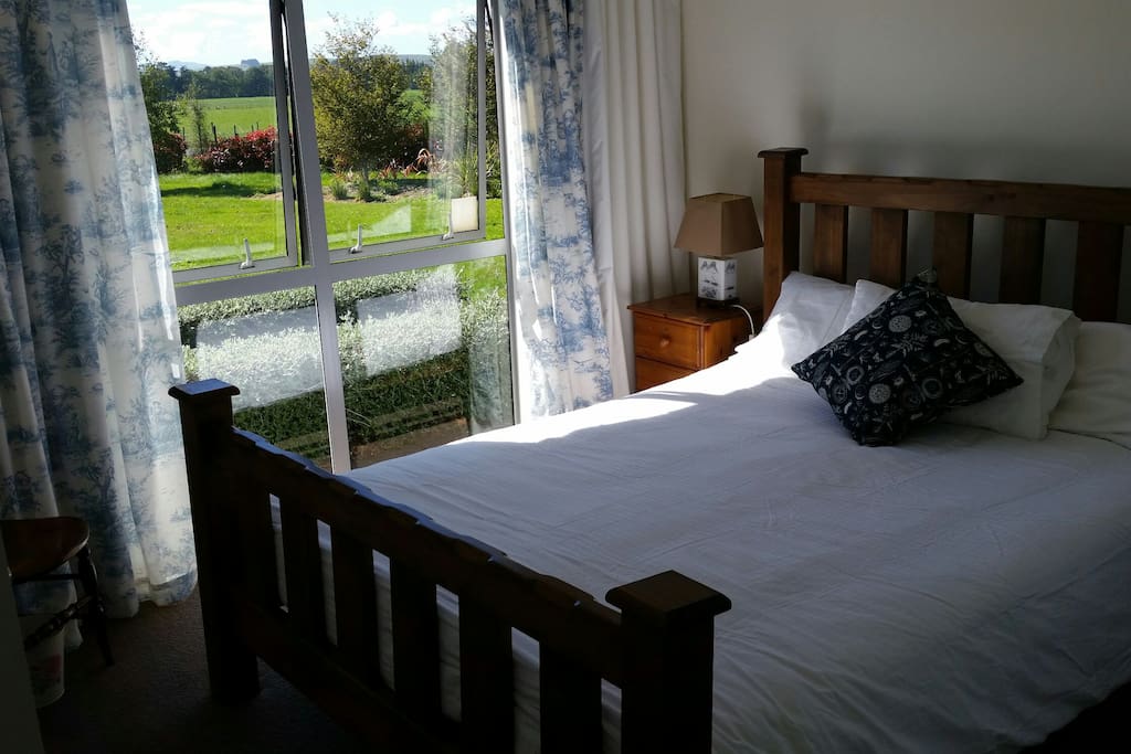 Queen bed