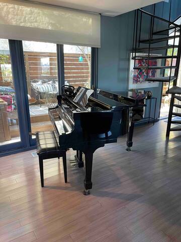 Hollywood Hills City & Canyon View Mid-Century gallery image 4