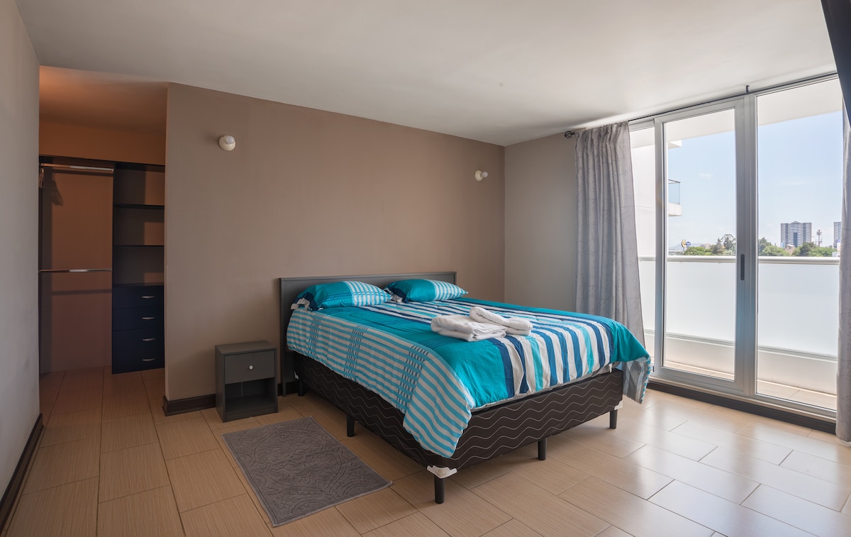 Sala principale con cabina armadio e bagno