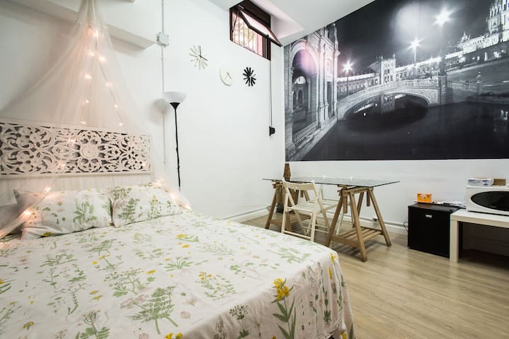 INDEPENDENT LOFT CENTRO SEVILLA