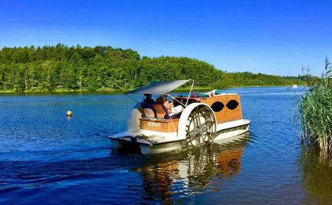 beachfront apartment with raft ( 24h) and on-site canoe