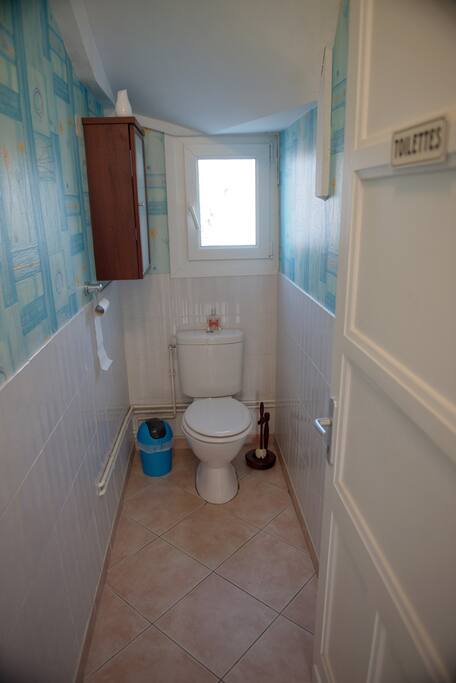 Toilette partagée, séparée