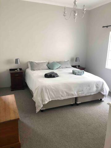 Insatiable Guest House with spectacular views gallery image 4