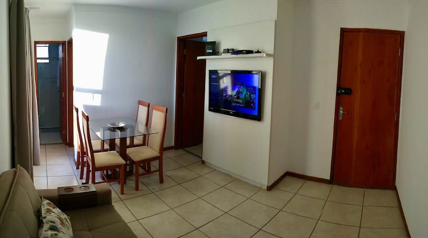 Apartamento Confortável 2 QTS! Ótima Localização!
