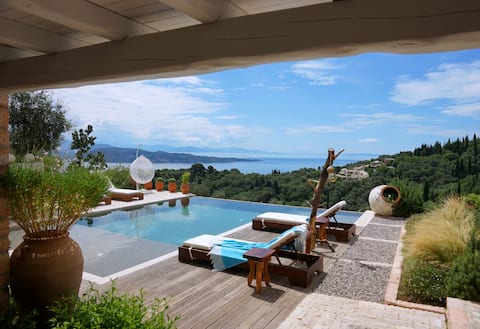 Stunning 3 Bedroom Sea View Luxury Villa in Sinies