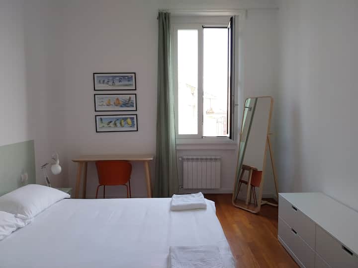 ห้องนอนพร้อมเตียงคู่ 160X200