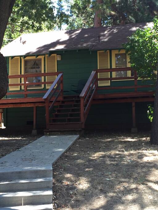 Sidewalk off of driveway to house