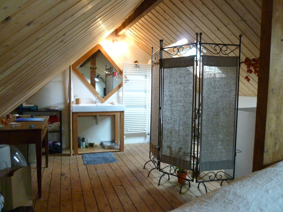 coin lavabo-wc dans votre chambre