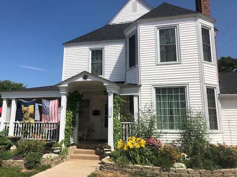 Apartment in the heart of downtown Boyne City