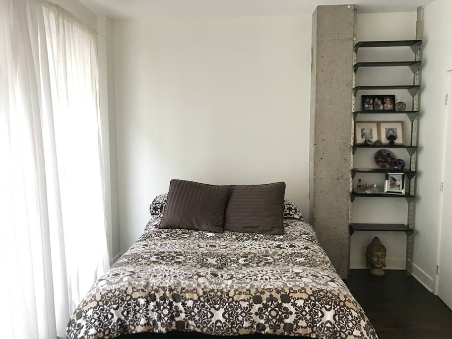 Queen size bed