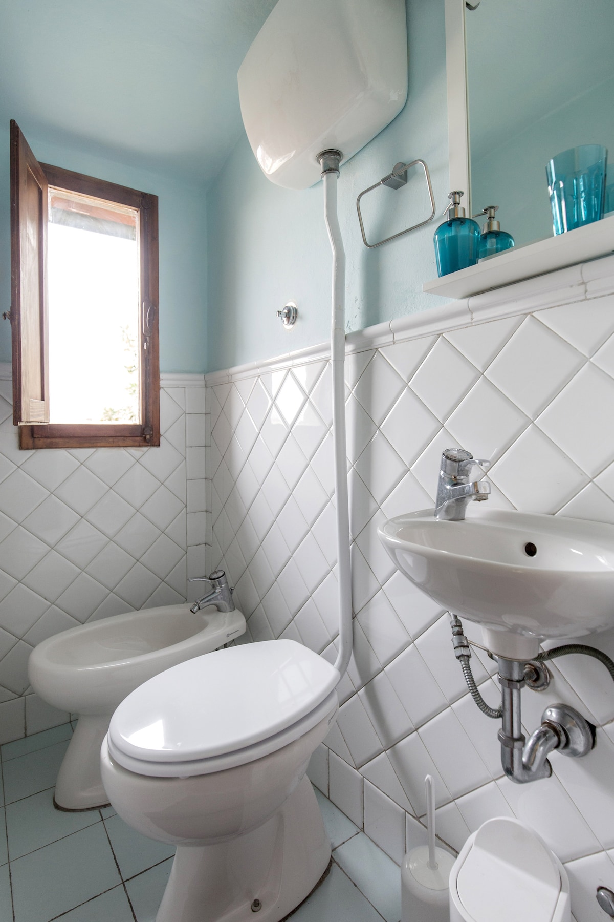 Double bedroom bathroom 