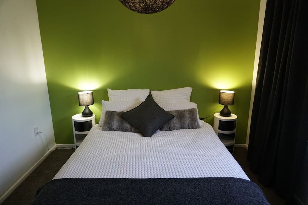 Bedroom 1 with queen sized bed