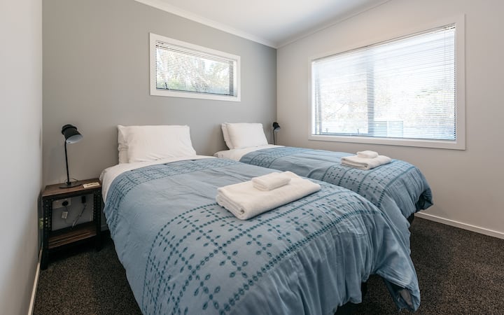 Villa Tui - Dormitorio con dos camas